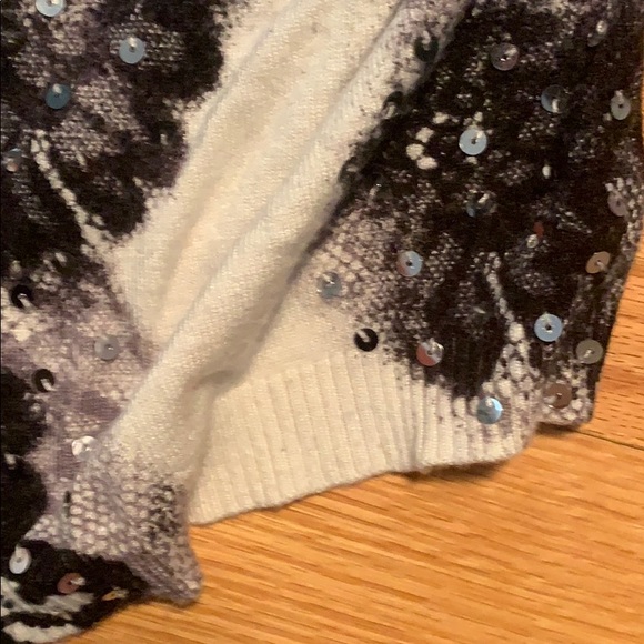 Express 3/4 length sweater size s - Picture 4 of 4